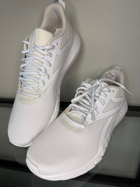 Reebok NWT Walk Ultra 7 DMX Max 9 1/2 MEN